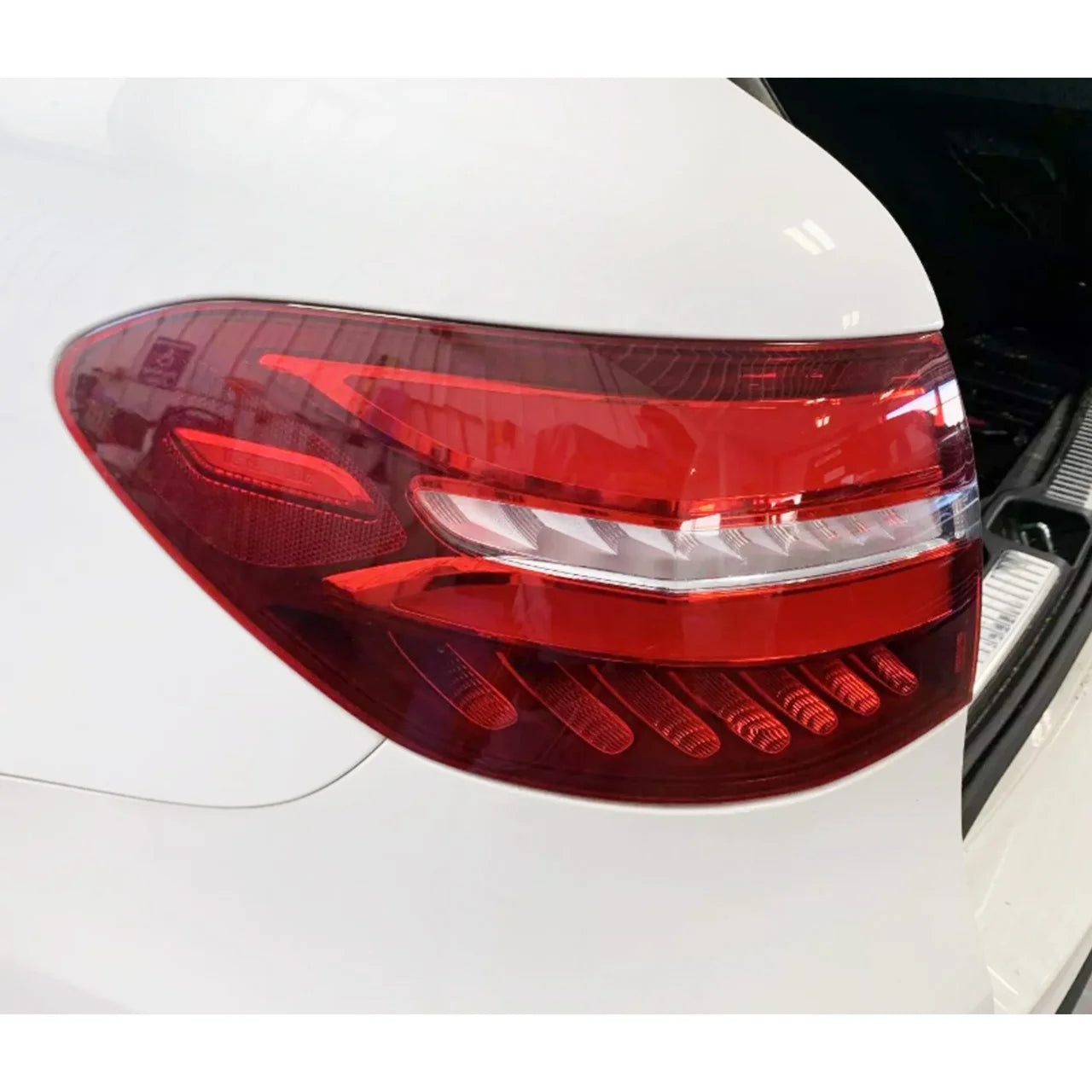 New LED Tail Lights Compatible for Mercedes Benz E-Class 213 2016-2019 With Dynamic Sequential Turn Signal