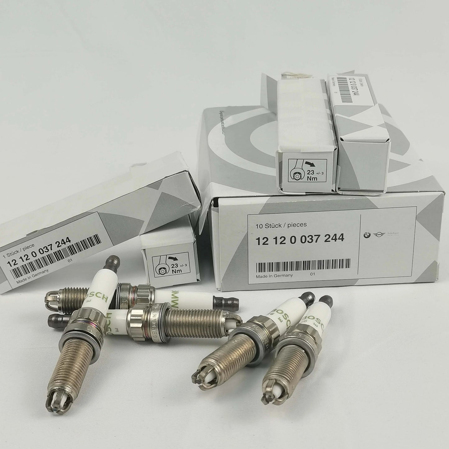 High Quality Spark Plug 12120037244 8 Pack Laser Iridium 97506 E60 E90 E92 E93 135i 335i 535i for BMW Spark Plug