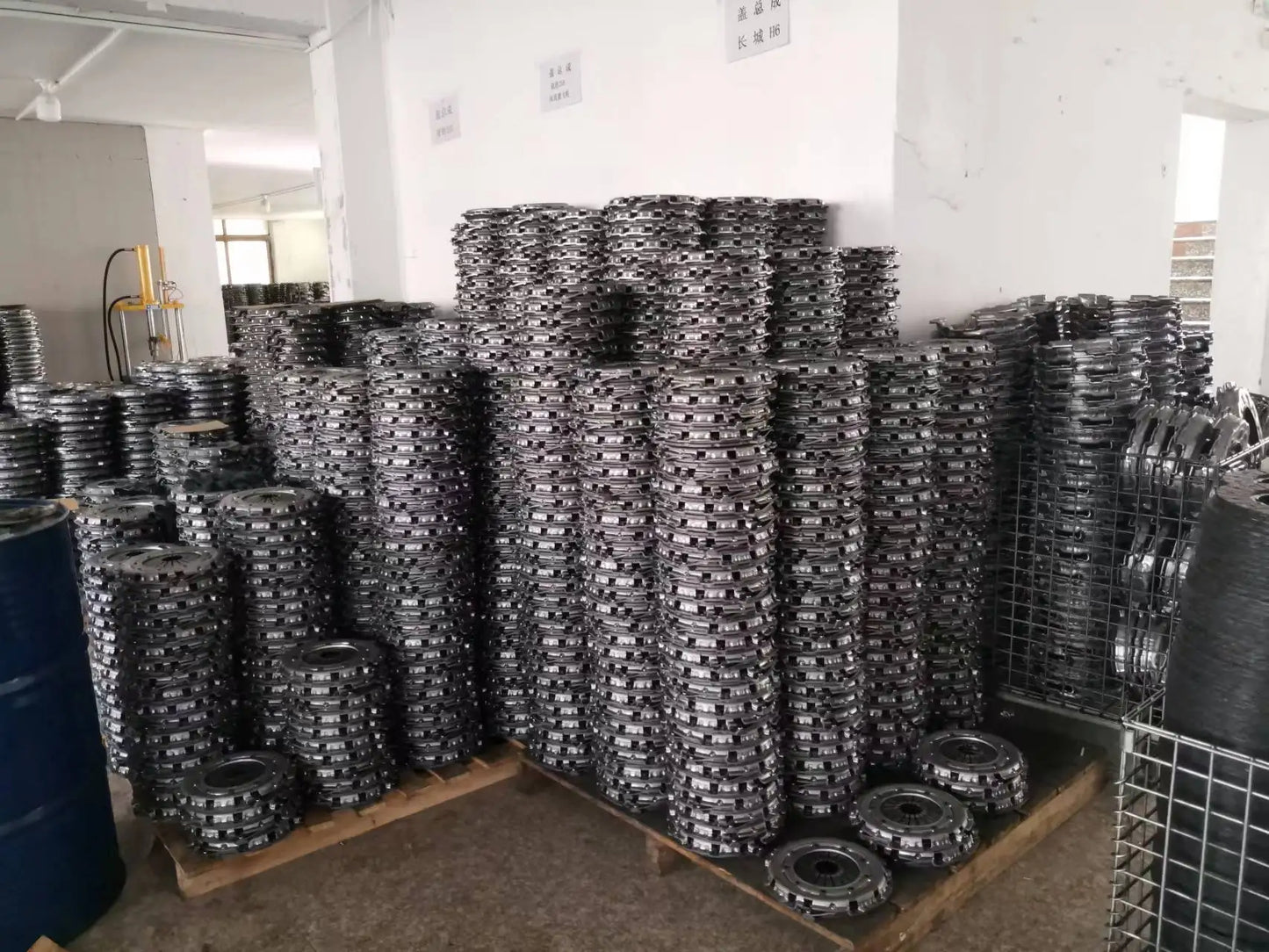 Original china car High Quality other auto parts clutch disc plate for BYD F3 LK-1601100-C1