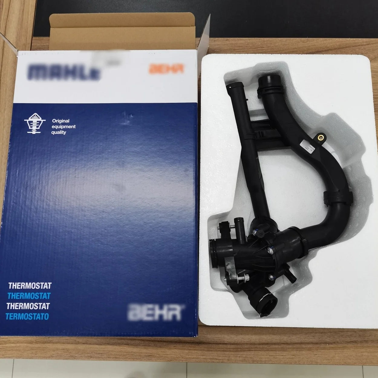 2742003100 M274 Brand New C300 E300 GLC SLC SLK Coolant Thermostat for Mercedes Benz for MAHLE
