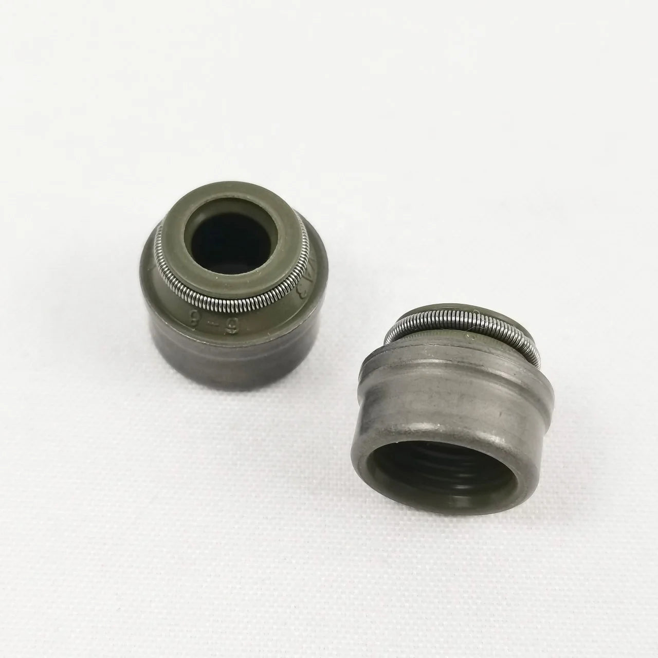 High Quality Valve Stem Seal Kit for Mercedes Benz E260 E200 E260 0000535658 for CORTECO 4 PCS