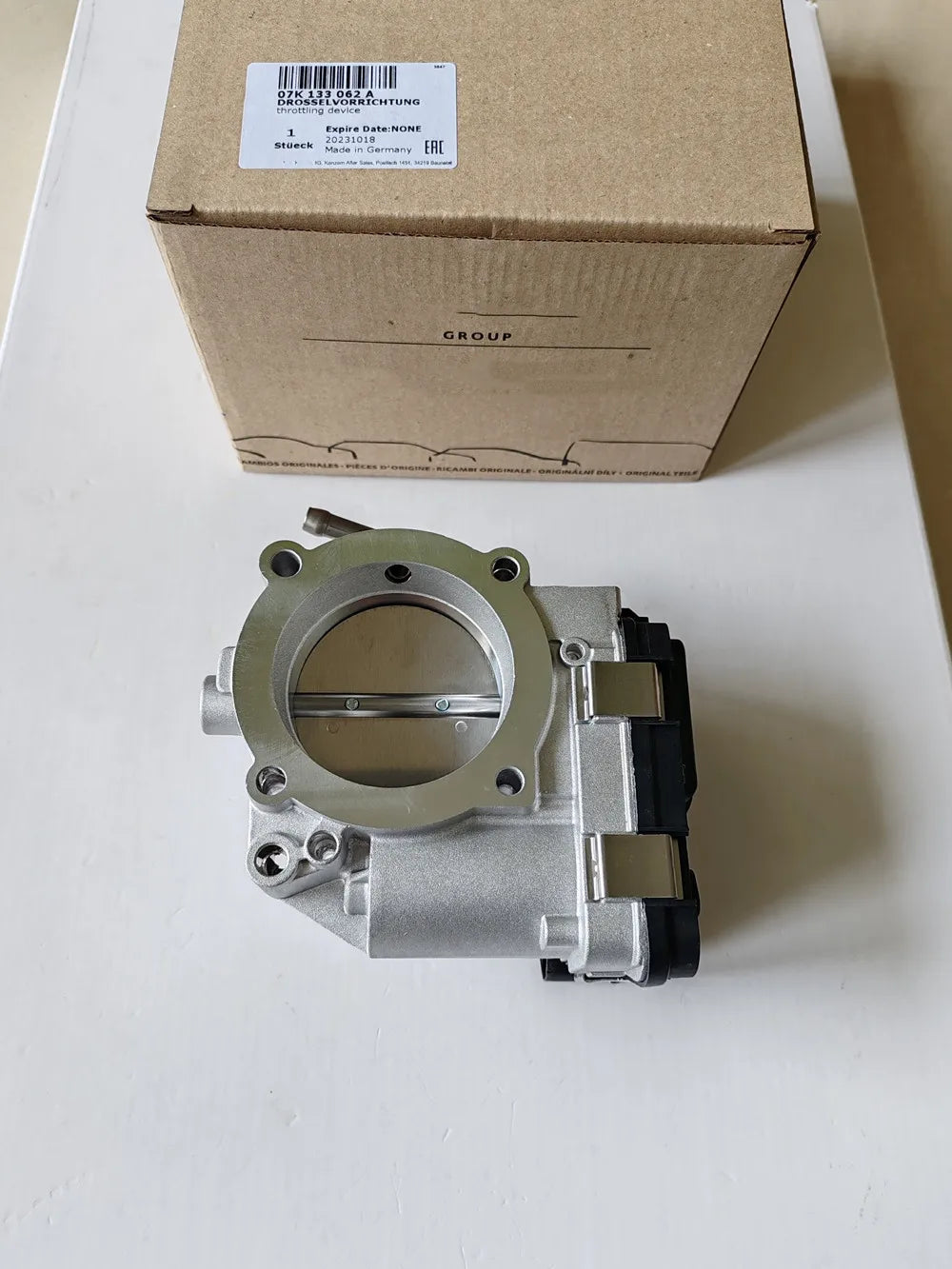 Brand NEW Made In Germany OEM 07K133062A Throttle Body With TPS Sensor for 2007-2014 VW Beetle Jetta Bora Golf Passat 2.5L