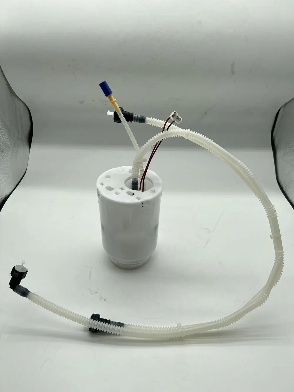 Brand NEW OEM 7L8919087 / 7L8919087B / 4L0919087 / 4L0919087A Fuel Pump Assembly For Audi Q7 07-11 VW Touareg 07-10