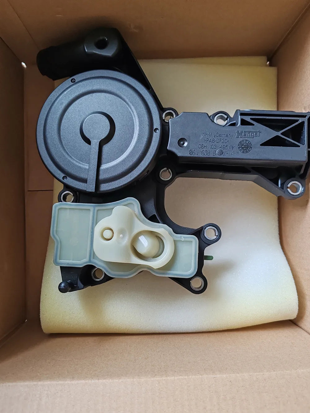 Genuine OEM Oil Separator PCV Valve Assembly 06H103495J 06H103495AE 06H103495AK For 2.0 TFSI Audi A4 A5 A6 A8 Q3 Q5 Quattro 2.0T