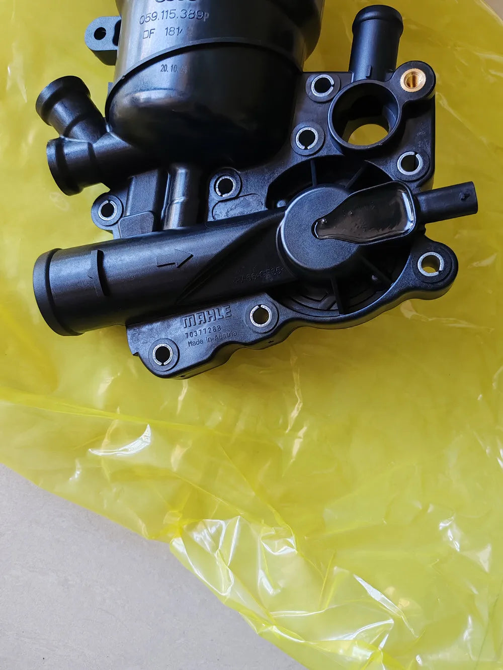 OEM 059115389P 059115389H Engine Oil Filter Housing W/ Coolant Thermostat For Audi A6 A7 A8 Q5 Q7 Touareg 3.0L TDI V6 2013-2016