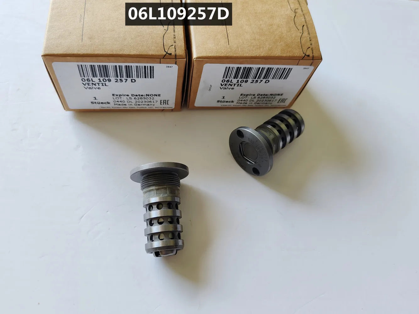 Genuine 20MM Camshaft Timing Control Valve for VW Audi 1.8T DAJB CJSA CJSB CJSC CJEB CYGA Camshaft Adjuster Valve 06L109257D
