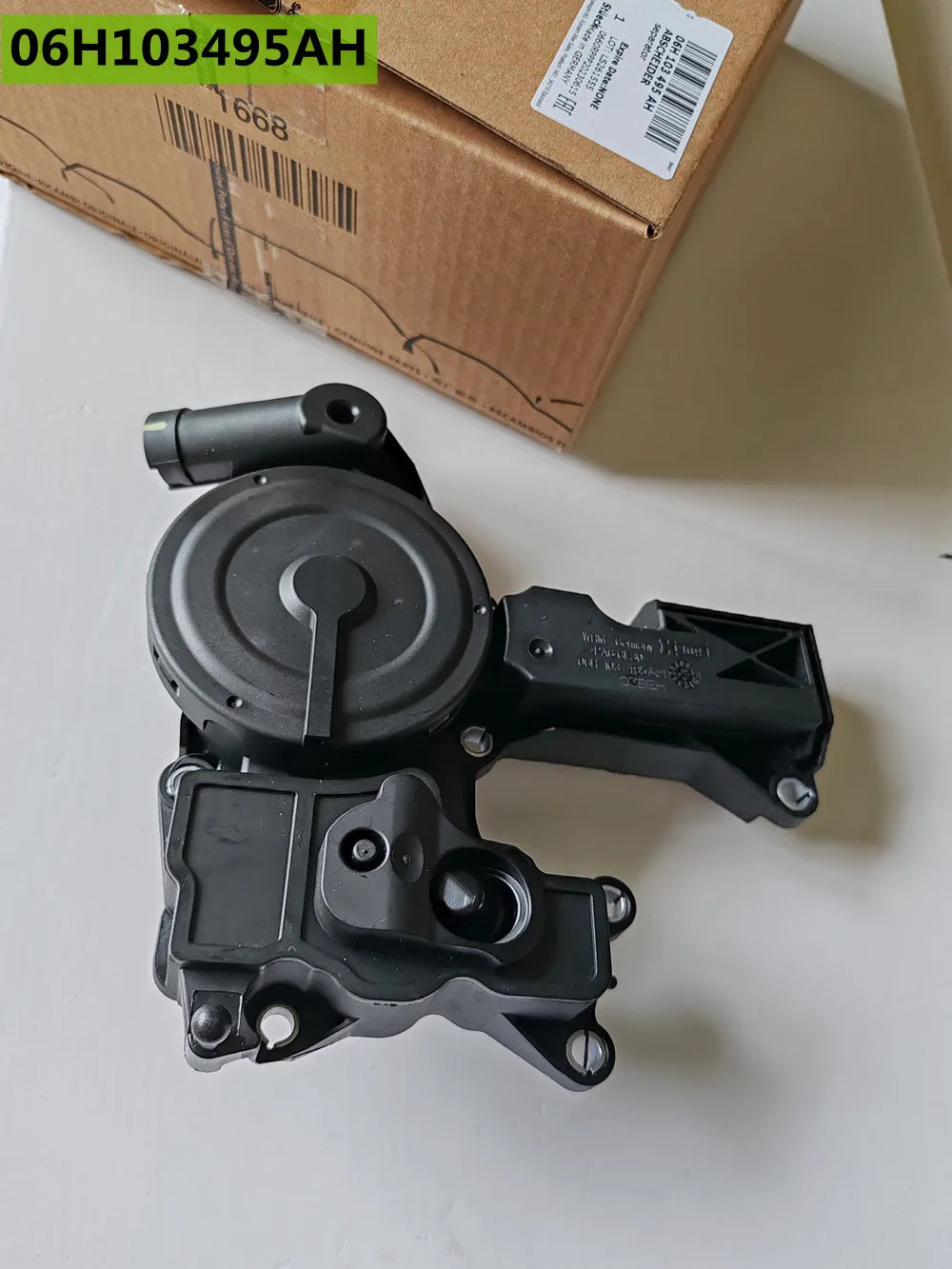 06H103495E, 06H103495A, 06H103495AC, 06H103495AB Engine Oil Separator PCV Valve 06H103495AH OEM for Audi Q3 A4 Q5 VW Tiguan 2.0L