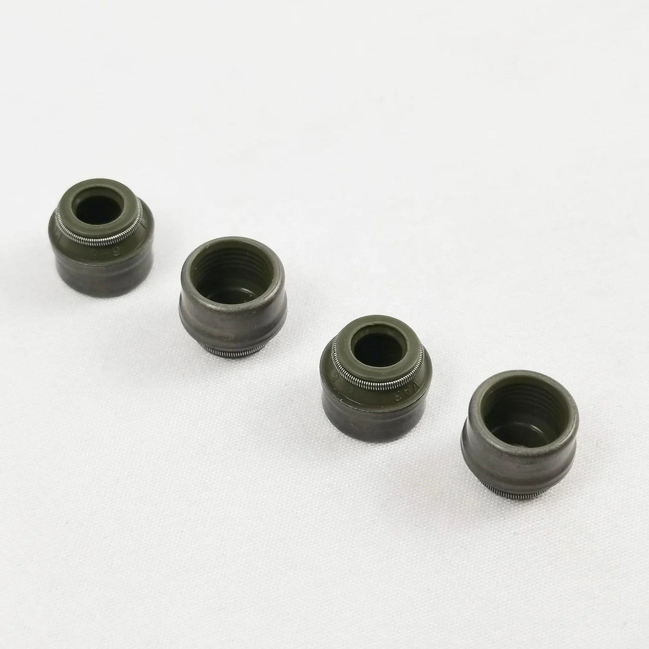High Quality Valve Stem Seal Kit for Mercedes Benz E260 E200 E260 0000535658 for CORTECO 4 PCS