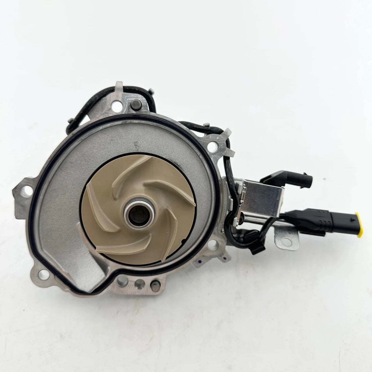 Durable LR115260 LR140742 JDE40023 JED40404 LR133645 Water Pump for Land Rover Vehicles