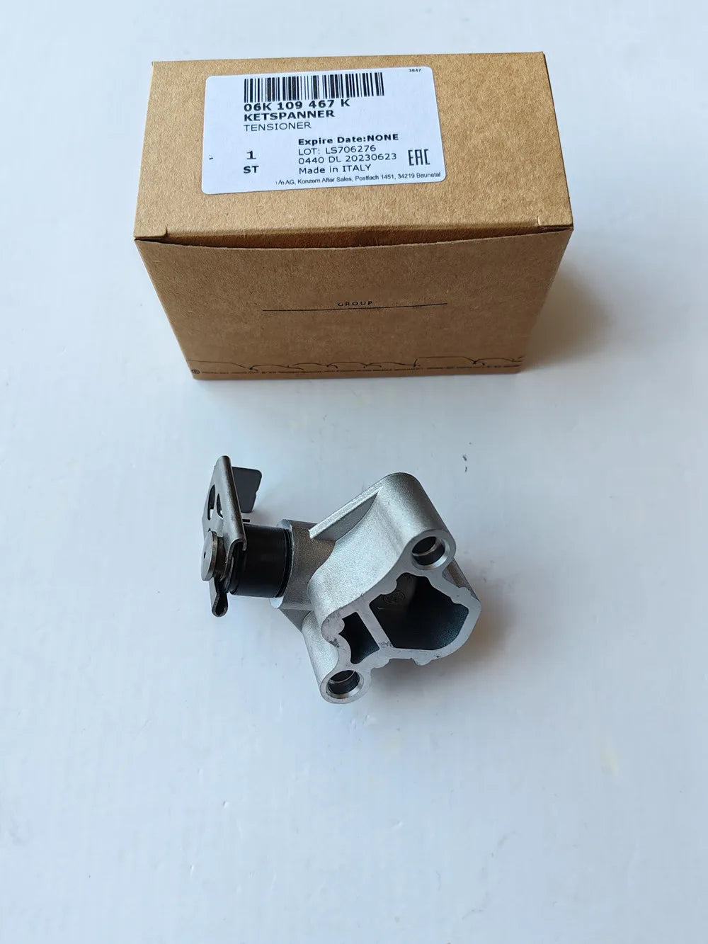 Genuine 06K109467 Timing Chain Tensioner OEM For Audi A3 A4 Q5 TT VW GTI Tiguan CC 1.8t 2.0t 06H109467N, 06H109467T, 06K109467Q