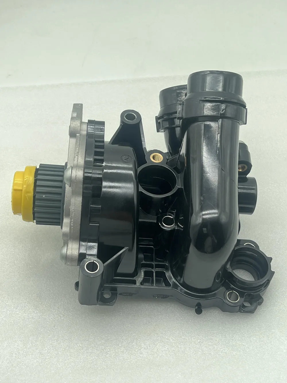 OEM Metal Water Pump Thermostat Assembly for Audi A4 Q3 Q5 VW Passat GTI Tiguan Jetta MK5 MK6 1.8 2.0 CCZ CDN