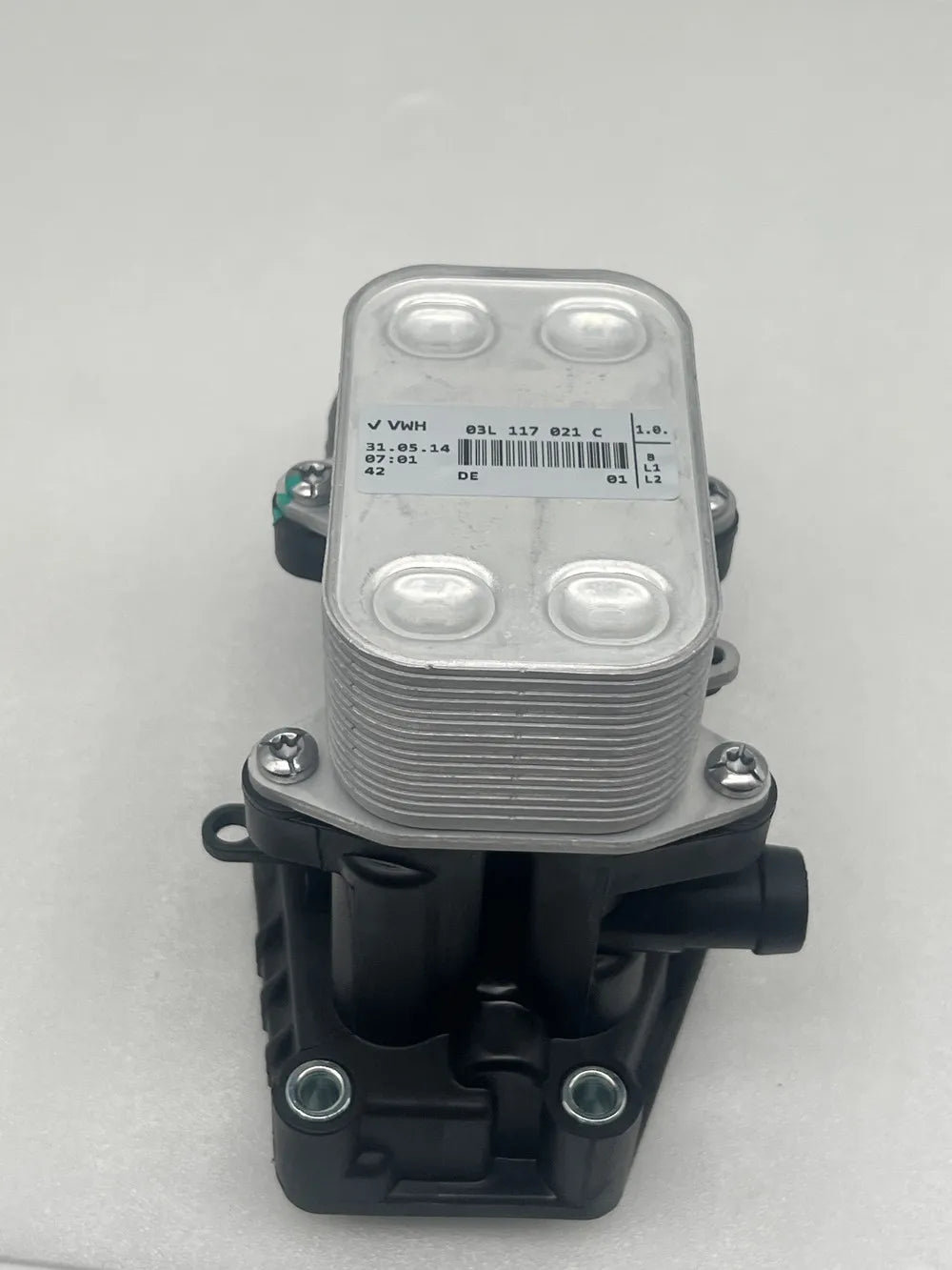 Genuine New 03L115389C 03L115389G 03L115389H Oil Filter w/ cooler housing for Volkswagen Passat 1.6 TDI 2.0 TDi 2012 2013 2014