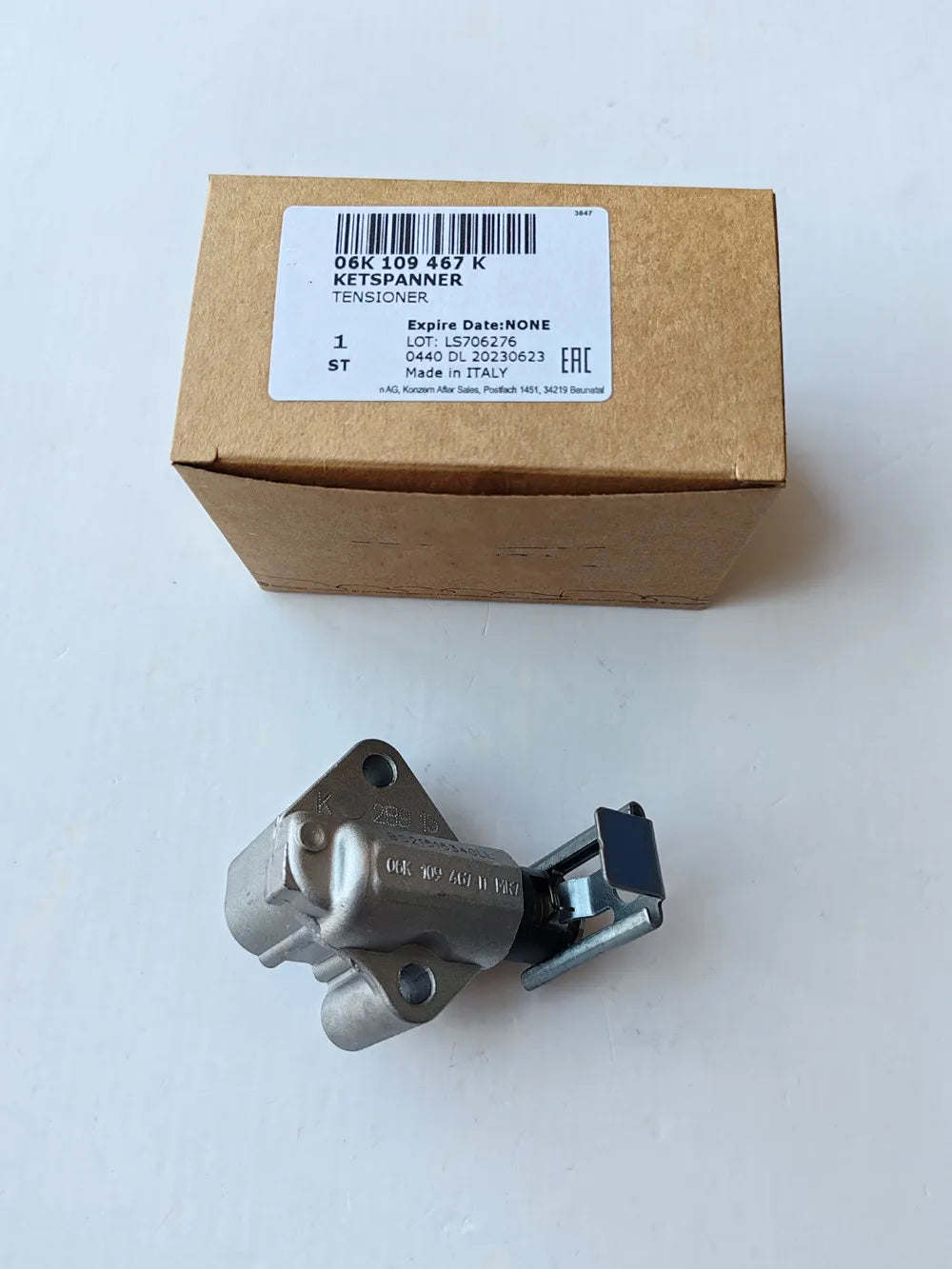 Genuine 06K109467 Timing Chain Tensioner OEM For Audi A3 A4 Q5 TT VW GTI Tiguan CC 1.8t 2.0t 06H109467N, 06H109467T, 06K109467Q