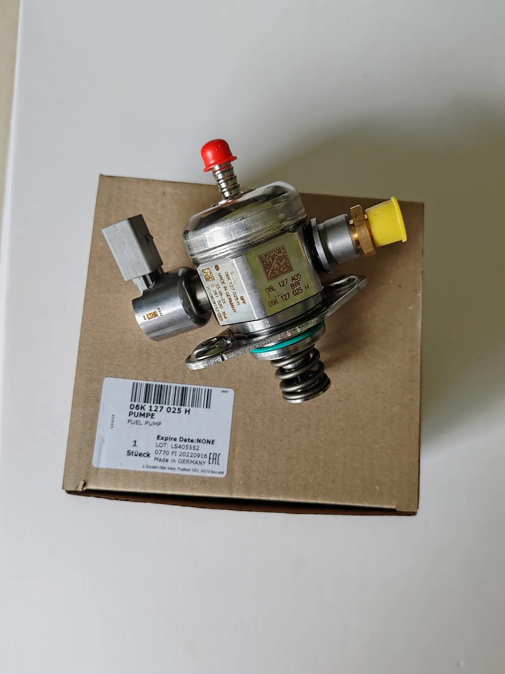 Genuine OEM Direct Injection High Pressure Fuel Pump 06K127025A 06K127025B 06K127025D 06K127025H 0261520472 for Audi Volkswagen
