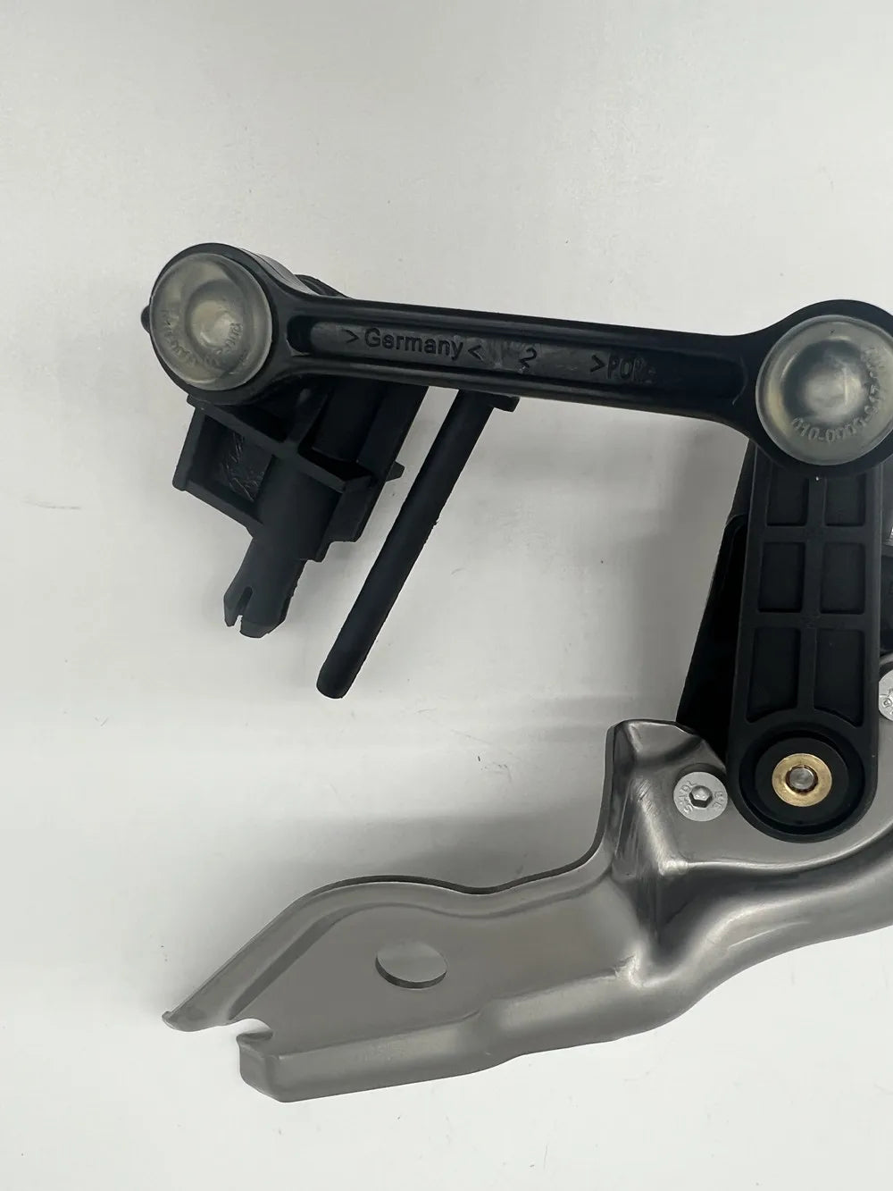 GENUINE 7L0616214C FRONT RIGHT SUSPENSION HEIGHT LEVEL SENSOR FOR Audi A8 Q7 Touareg Phaeton For PORSCHE CAYENNE 9PA 2002-10