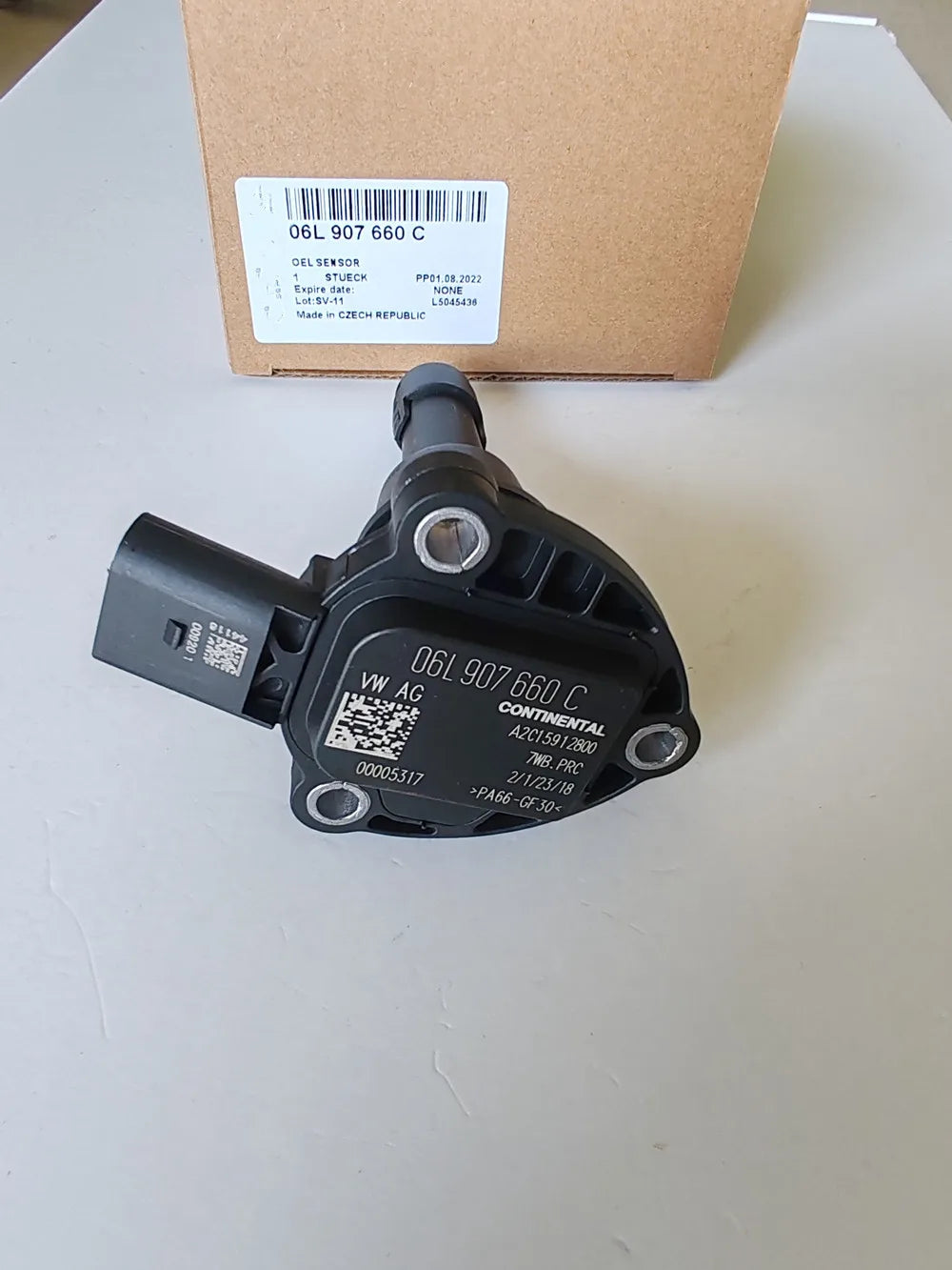 100% New OEM Oil Level Sensor 03F907660C 06L907660C for Audi A3 A4 A5 A6 Q5 TT VW Jetta Golf Tiguan 2.0T 1.8T