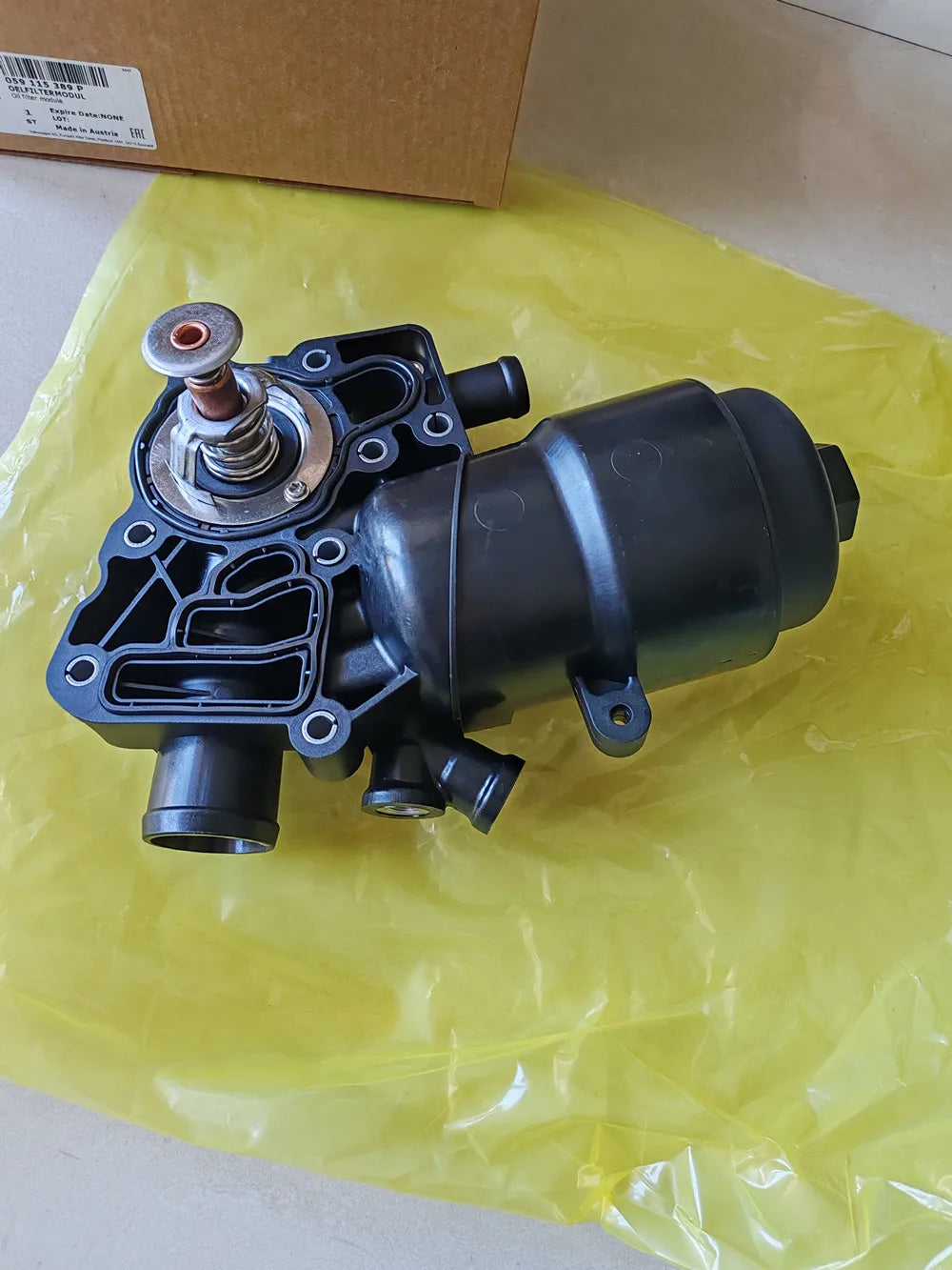 OEM 059115389P 059115389H Engine Oil Filter Housing W/ Coolant Thermostat For Audi A6 A7 A8 Q5 Q7 Touareg 3.0L TDI V6 2013-2016