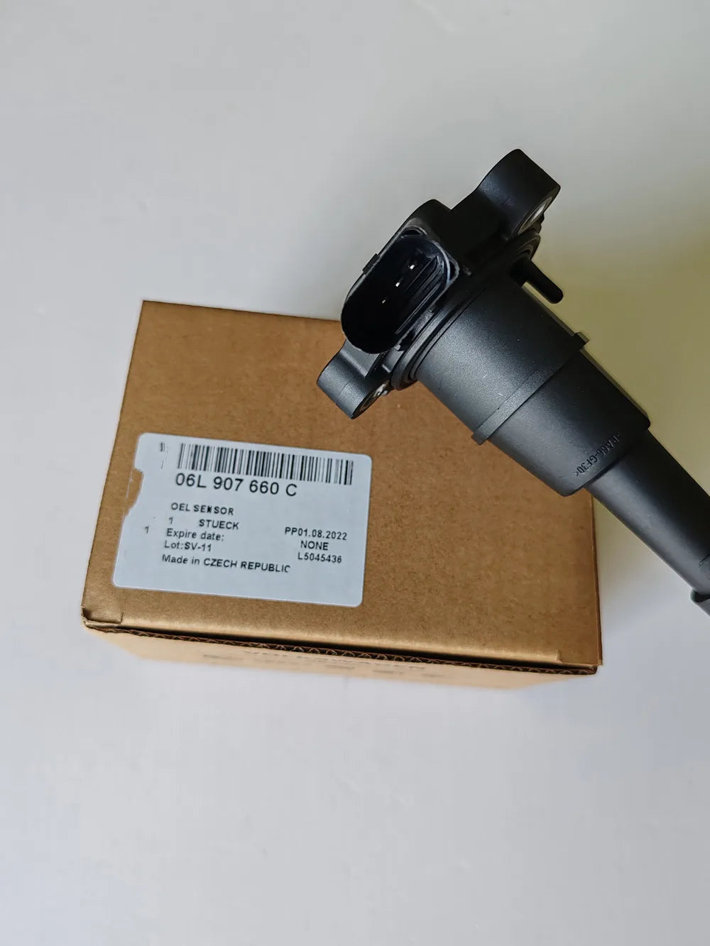 100% New OEM Oil Level Sensor 03F907660C 06L907660C for Audi A3 A4 A5 A6 Q5 TT VW Jetta Golf Tiguan 2.0T 1.8T