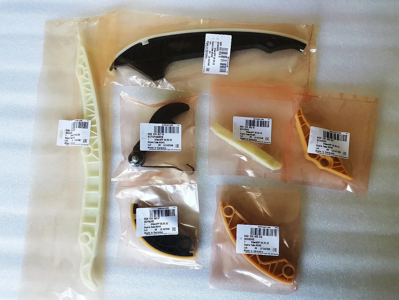 Genuine Germany parts 13Pcs Timing Chain Slider Tensioner Kit For Audi A3 A4 A5 A6 Q5 Q7 TT 1.8 tfsi 2.0TFSI VW Passat Golf  2.0