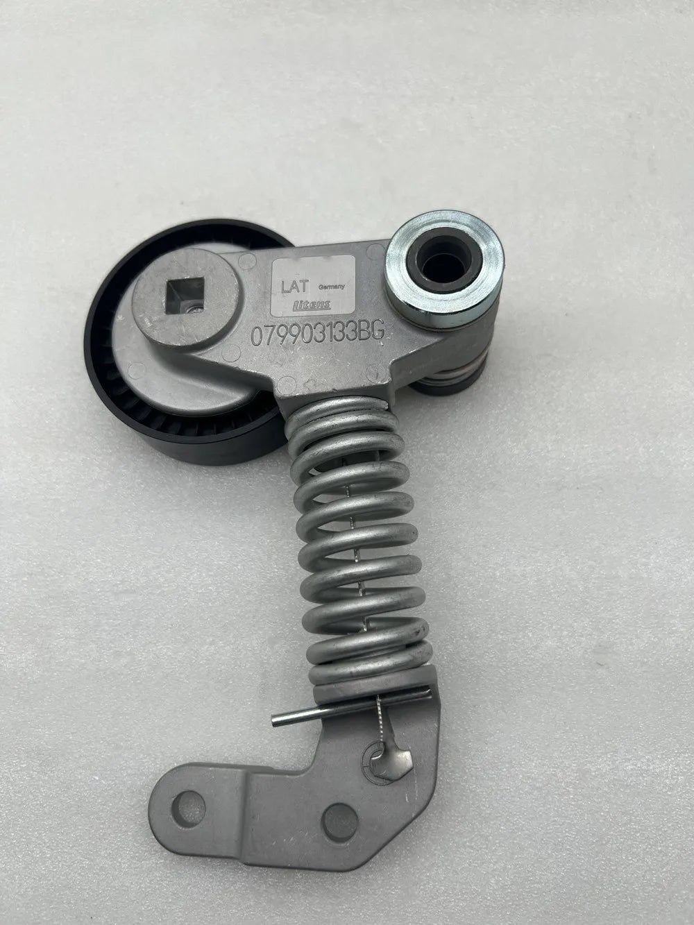 2 Years Warranty Made In Germany GENUINE NEW OEM ACCESSORY DRIVE BELT TENSIONER FOR AUDI A8 S6 S7 4.0T 079903133BG
